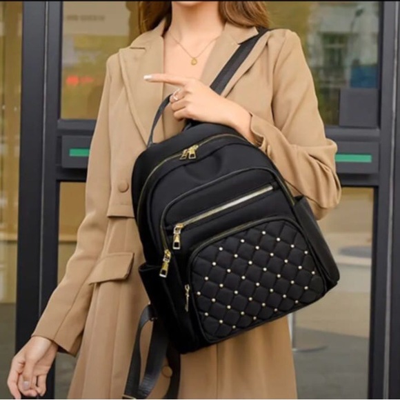 Handbags - Pretty travel backpack 🖤🤩